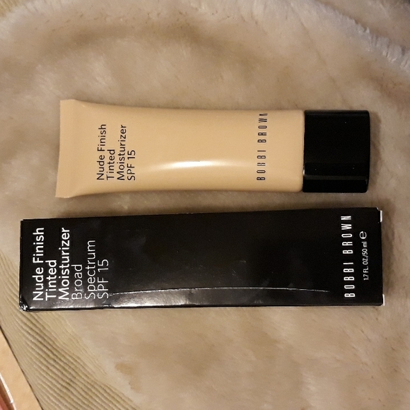 *SEALED* Bobbi Brown Nude Finish Tinted Moisturizer Spf15 Extra Light Tint - Picture 6 of 16